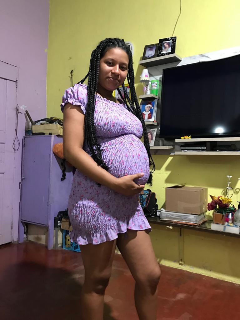 Jovem grávida de 8 meses desaparece após sair para se encontrar com o pai da criança em Manaus