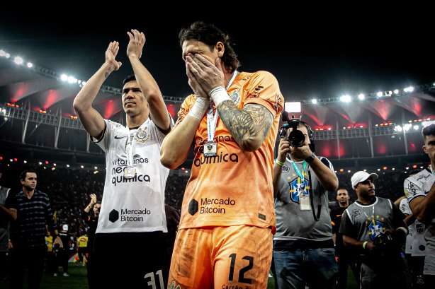 Em um jogo polêmico, Santos consegue empatar contra o Corinthians