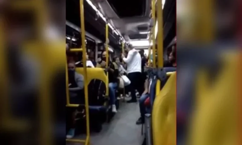 Video-jovem-sofre-assedio-e-passageiro-expulsa-homem-de-onibus-no-Rio-2-600x400
