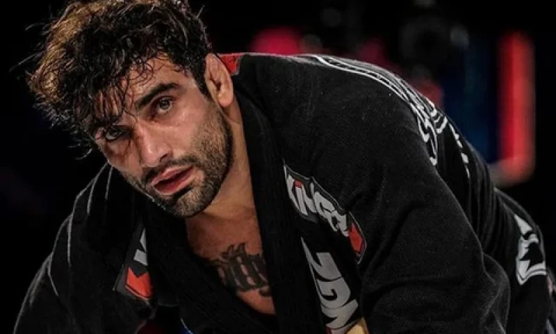 Leandro Lo, campeão mundial de jiu-jítsu, morre após ser baleado durante  show